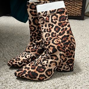 Leopard sock bootie -new without tags